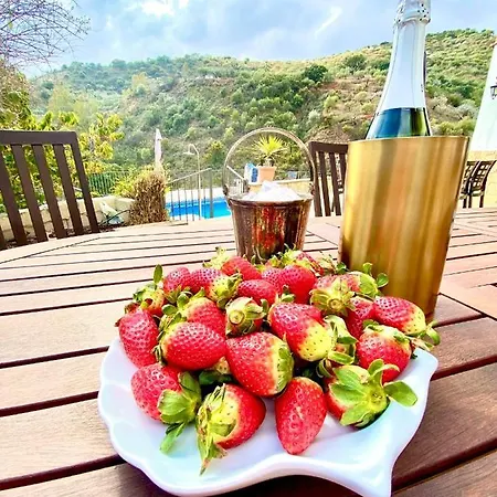 Huerta Del Rio Bed and breakfast *