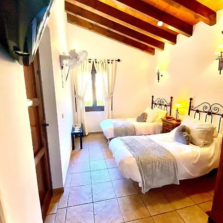 Huerta Del Rio Bed and breakfast